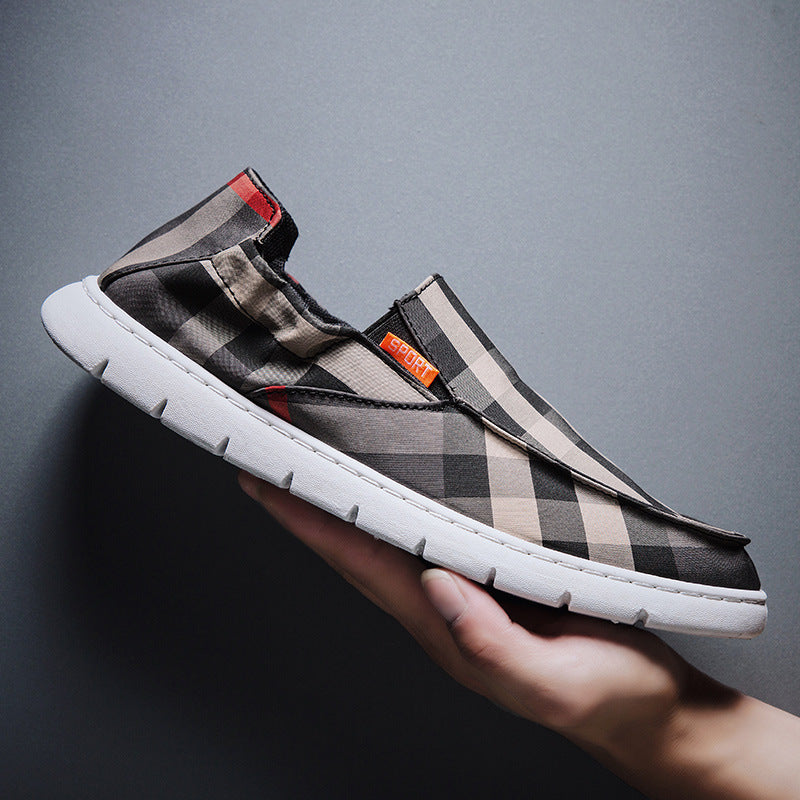 2021 new one foot men's shoes old Beijing cloth shoes set foot lazy shoes men driving plaid ventilation board shoes