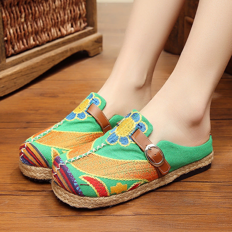 2021 factory direct supply spring and summer old Beijing embroidered shoes ethnic style embroidery sun flower series cloth shoes wholesale