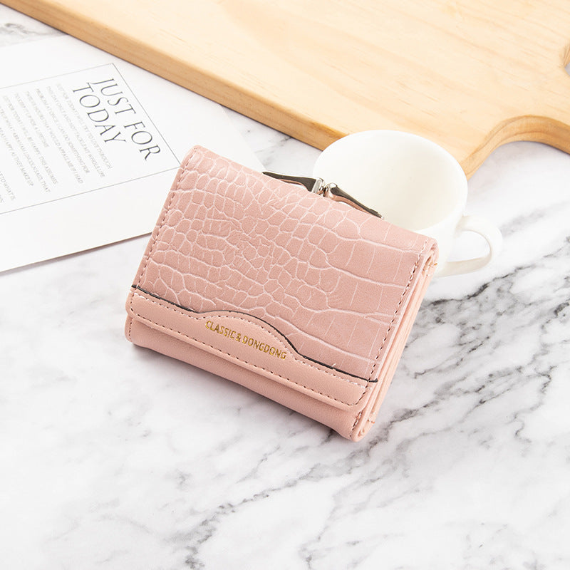 New wallet female short retro three fold folding students Korean version simple multi-card crocodile pattern coin coin purse