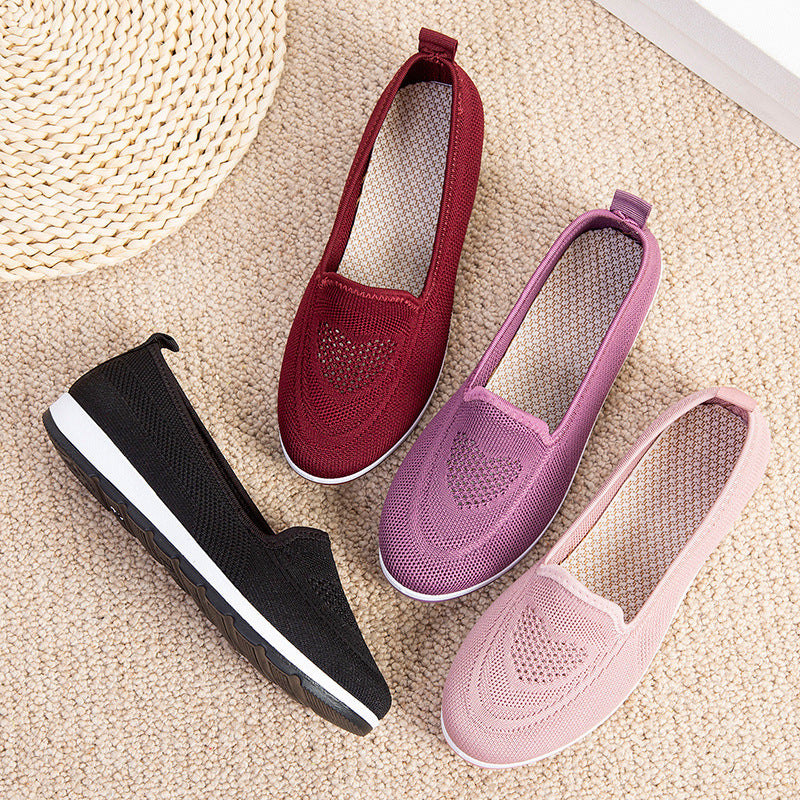 Old Beijing cloth shoes 2021 summer new mesh women's cloth shoes light soft soft mother shoes breathable flying weave women's shoes