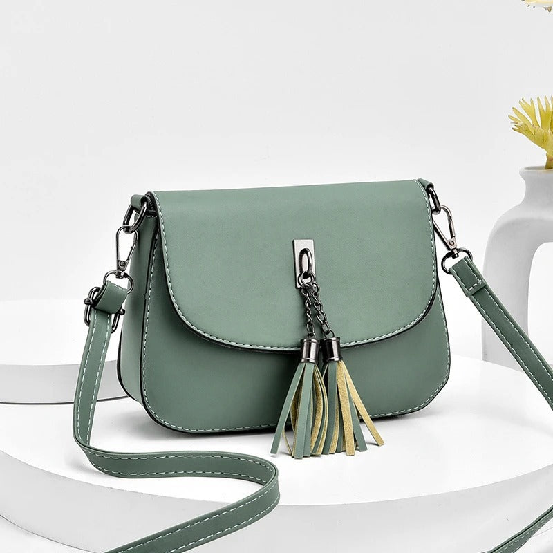 wholesale leather texture summer messenger small bag female Korean version tassel all-match mobile phone bag shoulder bag