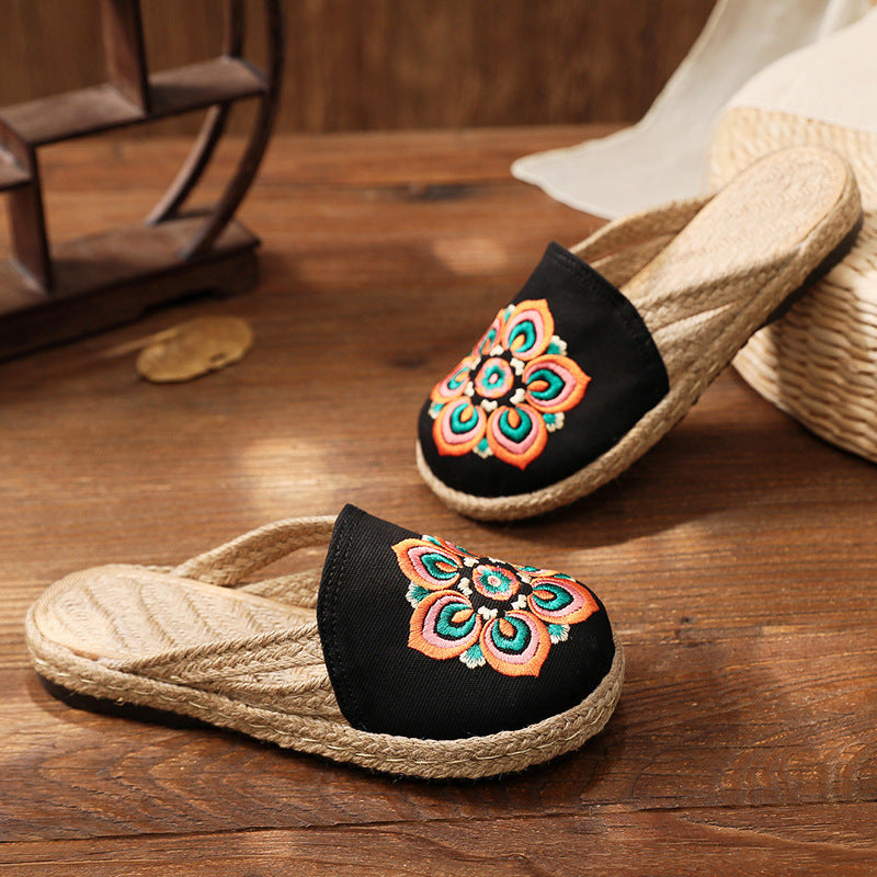 2021 creative garden retro national wind embroidery slippers female multi-color soft and comfortable bag head sandals