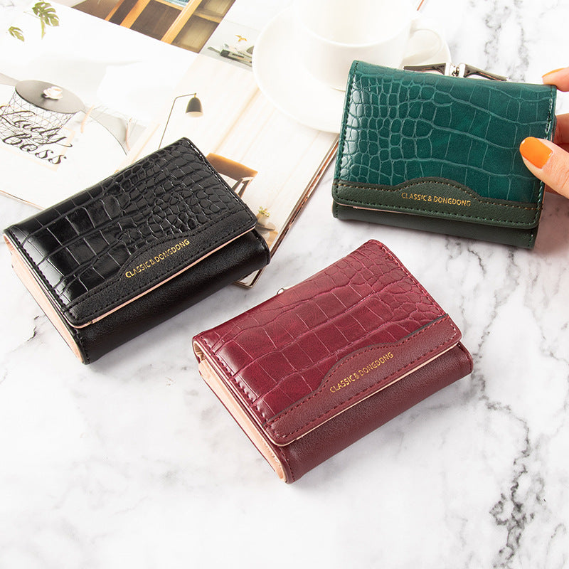 New wallet female short retro three fold folding students Korean version simple multi-card crocodile pattern coin coin purse